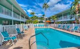 Tropic Terrace #4 - Beachfront Rental Apts
