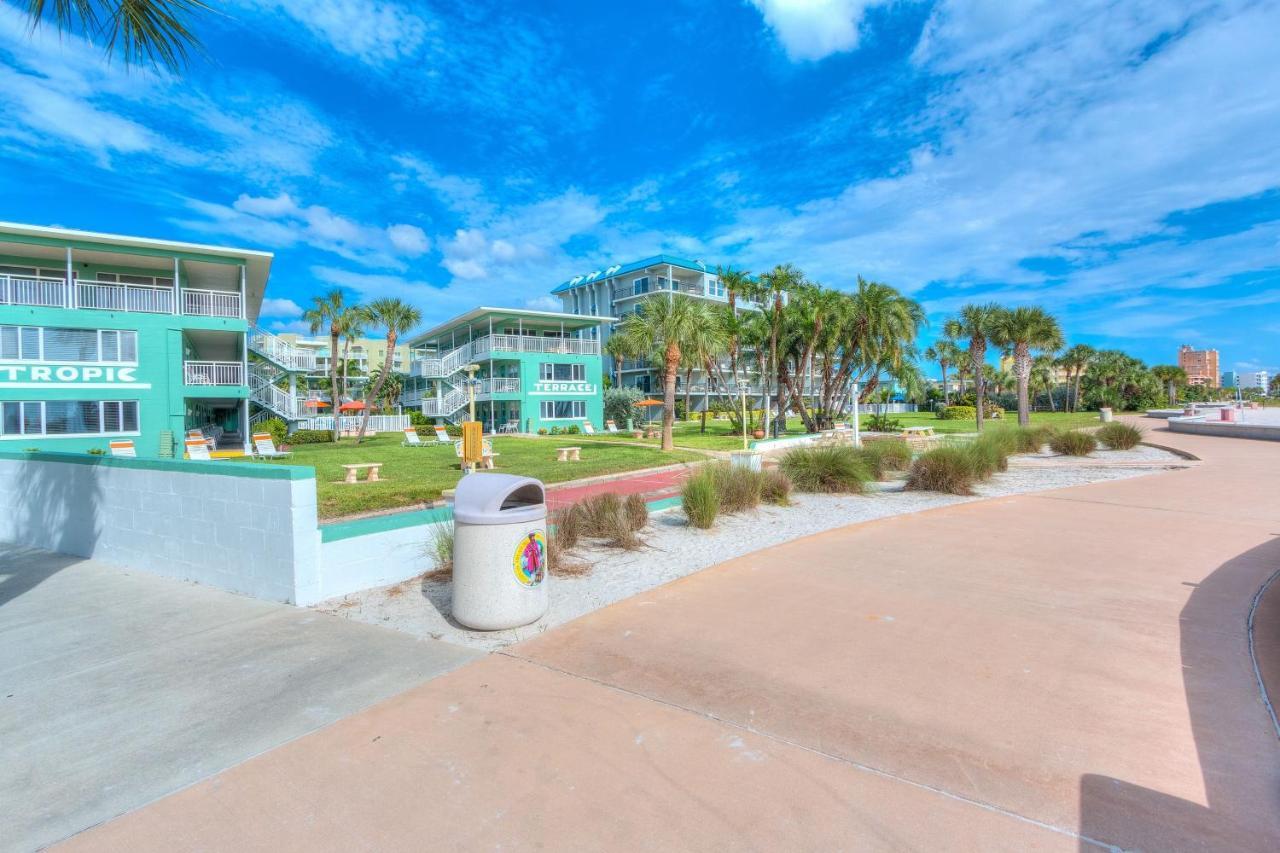 Tropic Terrace #4 - Beachfront Rental Apts St. Pete Beach Exterior photo